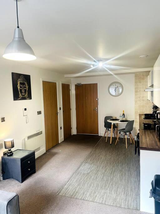 #215 1 Bed Serviced Apartment Derby Zewnętrze zdjęcie